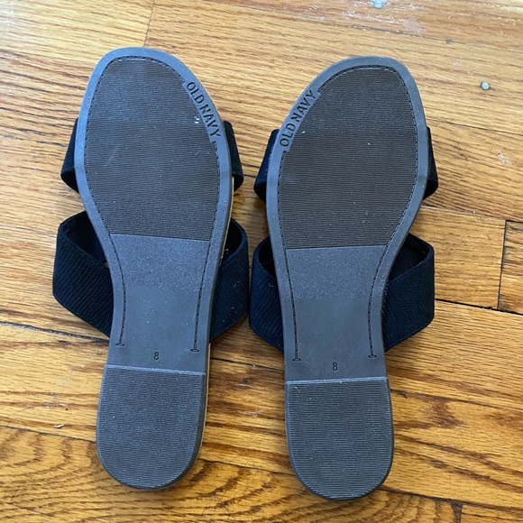 Cute Old Navy sandals - Picture 3 of 3